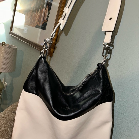 Trina Turk hobo shoulder bag leather - Picture 2 of 7